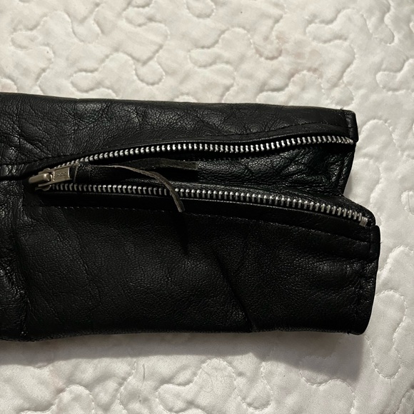 Vintage black leather biker jacket size XL women’s lined warm w/zippers & snaps - Picture 10 of 16